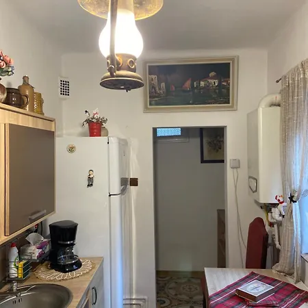 Casa Printre Gradini *