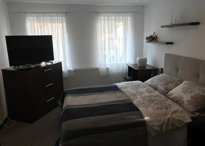 Casa Printre Gradini