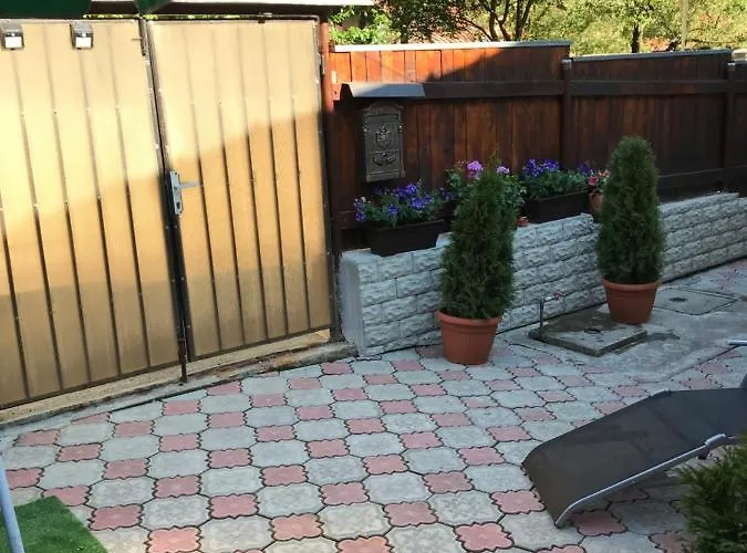 Villa Casa Printre Gradini